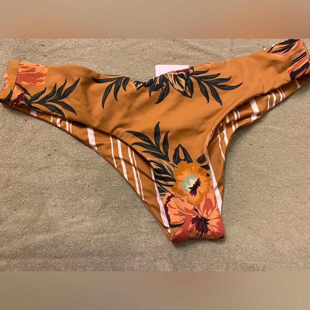 NWT Rip Curl bikini - Picture 2 of 11